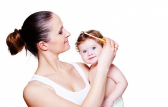 كيف تعتنين بشعر طفلكِ؟